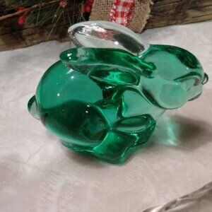 Vintage Green Art Glass Silvestri Bunny Rabbit Paperweight Figurine 3" x 3.5"